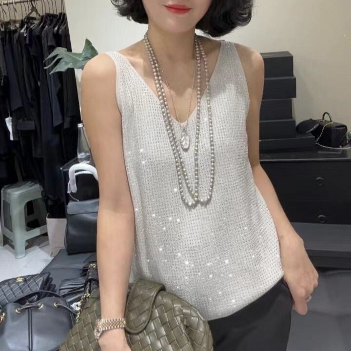 Sleeveless Vest with Rhinestones, 100% Wool Base Top, V-Neck, Slimming, Trendy, Loose Fashion Women's Clothing, Popular in Europe and America