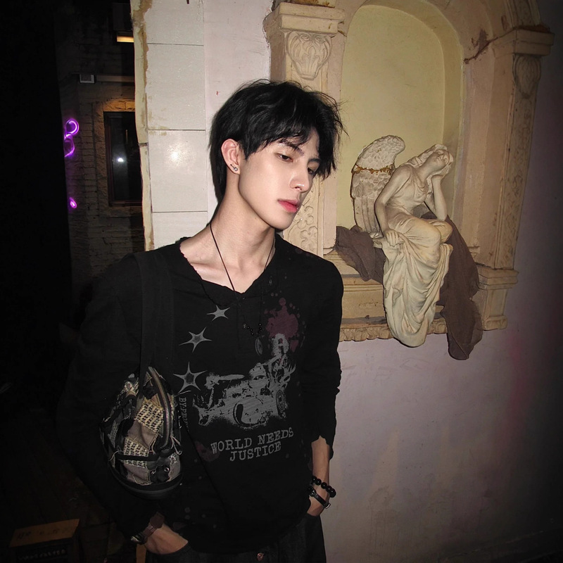 Subculture Handsome Style Letter Printed Long-Sleeved T-Shirt for Men and Women in Spring and Autum Hiphop Street Loose Bottoming Top