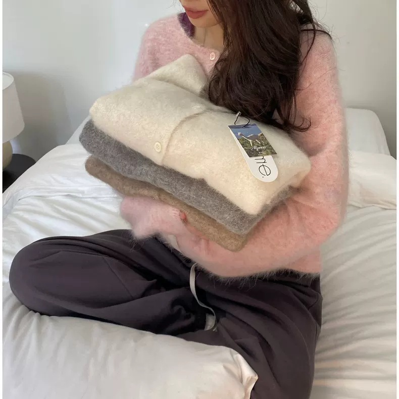 In Stock 2025 Winter New Korean Dongdaemun Er*Me Sweet Round Neck Single-Breasted Knitted Cardigan Sweater for Women