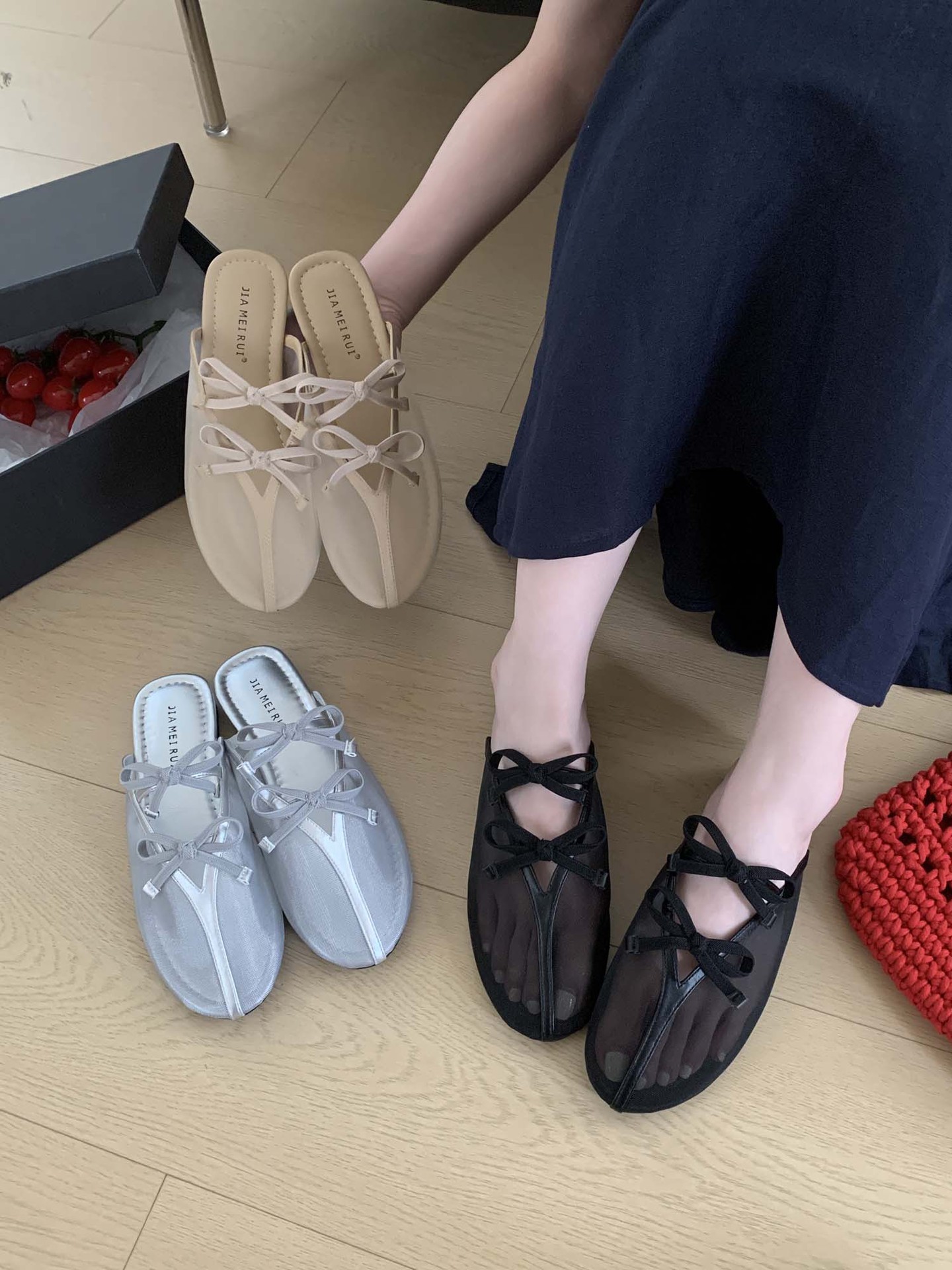 Elegant mesh retro Mary Jane shoes with shoelaces with bow flat