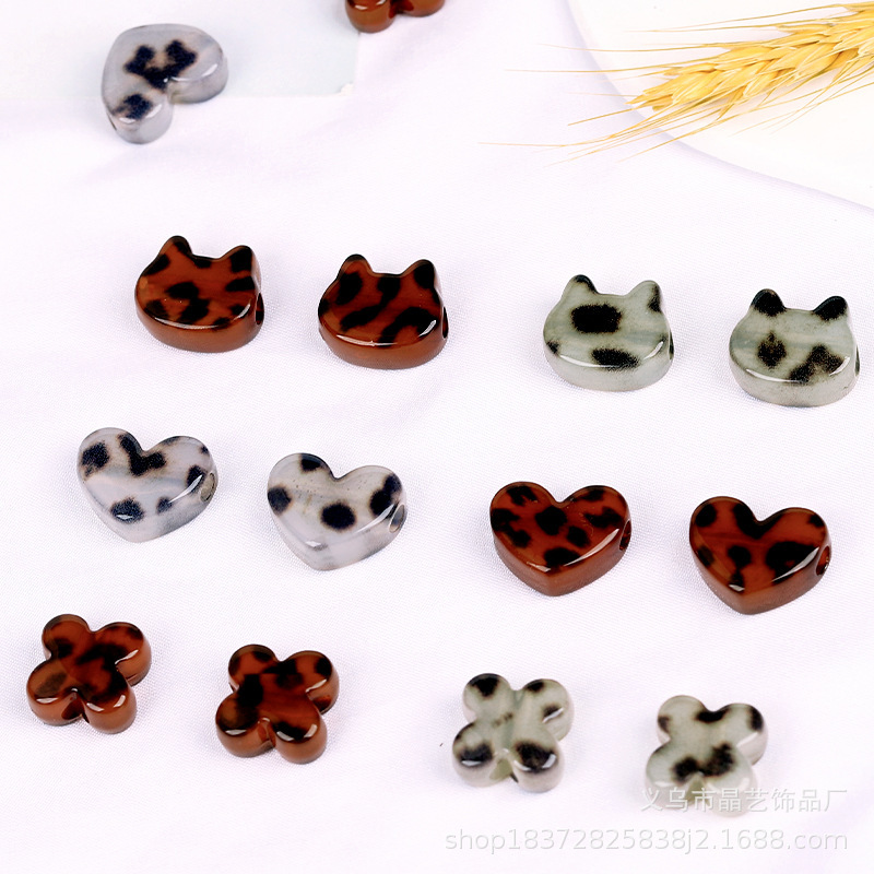 Autumn and winter new spotted leopard flower love beaded perforated diy bracelet mobile phone chain head rope accessories