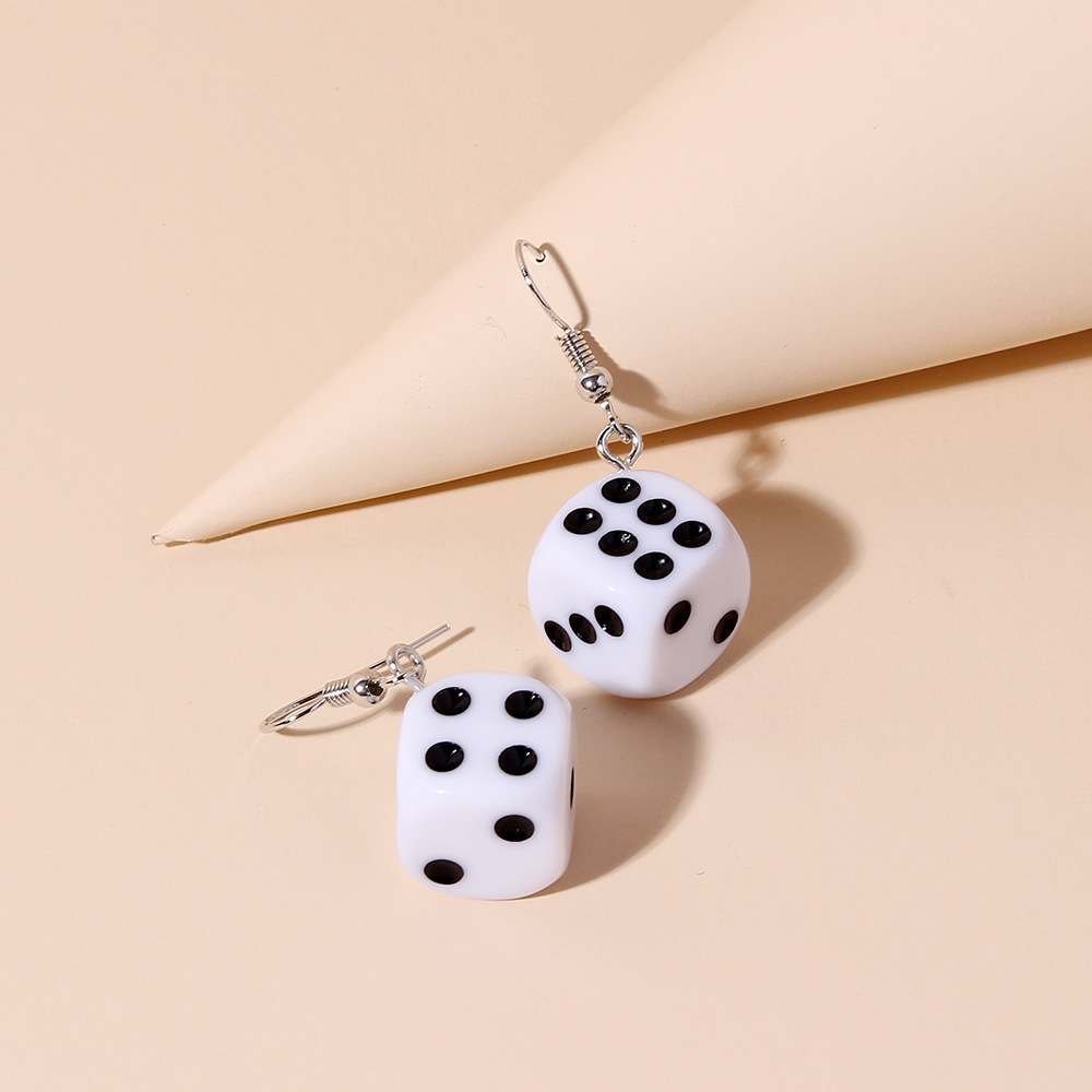 Novelty Simple Style Dice Plastic Resin Enamel Women's Drop Earrings display picture 3