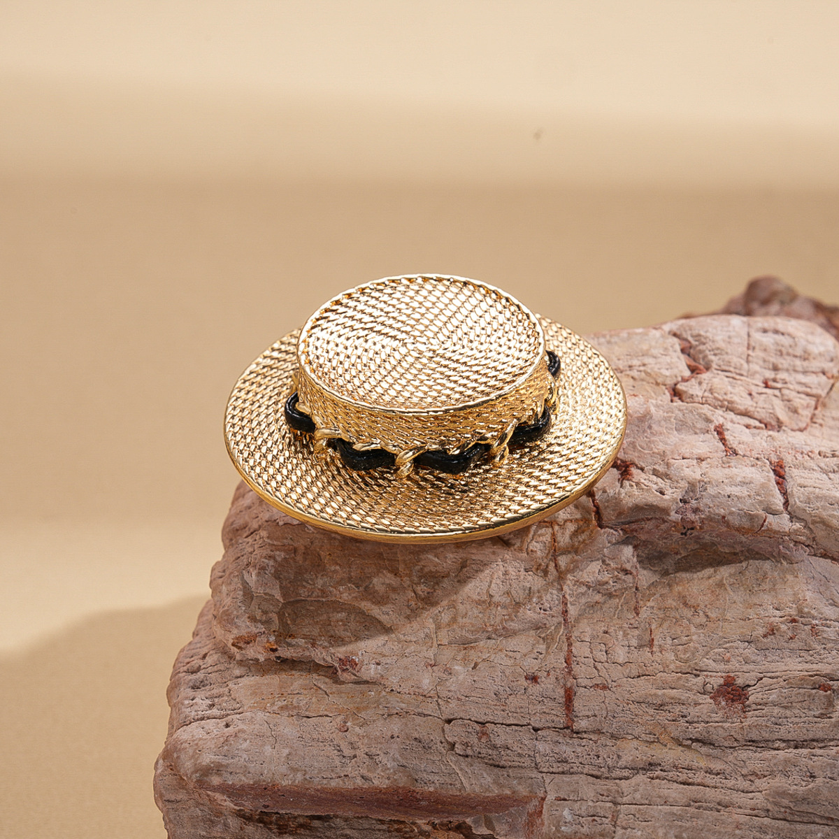 Europa y América metal cuero enredado sombrero de paja estriado broche personalidad nicho creativo de moda alta sensibilidad accesorios de pin image 7