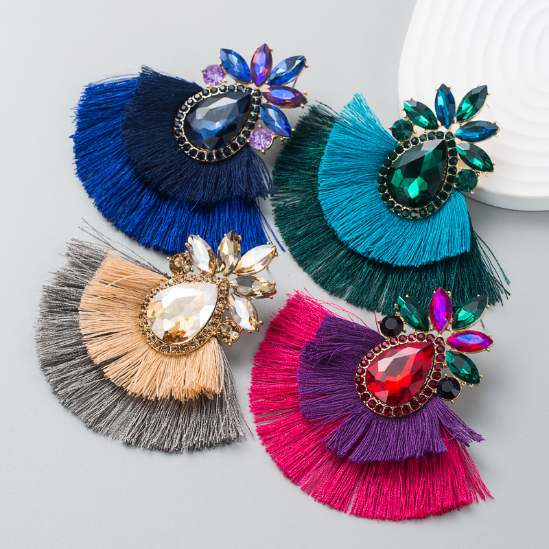 Fashion Bohemian Alloy Inlaid Color Rhinestone Double-layer Tassel Earrings display picture 2