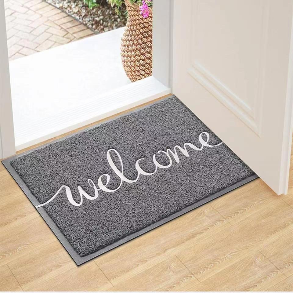 Černá rohožka ke dveřím moderní protiskluzová na špínu_voghion.com