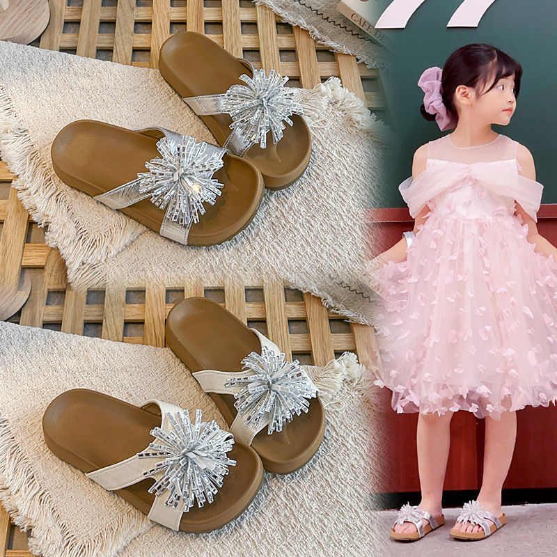 Zapatillas de moda para niñas 2026 verano nuevos niños extranjeros zapatillas de dedo abierto zapatillas de playa coreana