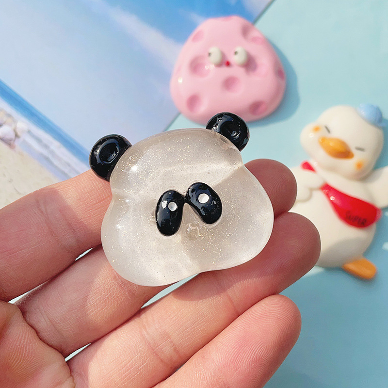 Venta caliente tarjeta grande queso agujero zapatos accesorios de resina pato Panda accesorios de dibujos animados DIY diversión pinza de pelo al por mayor