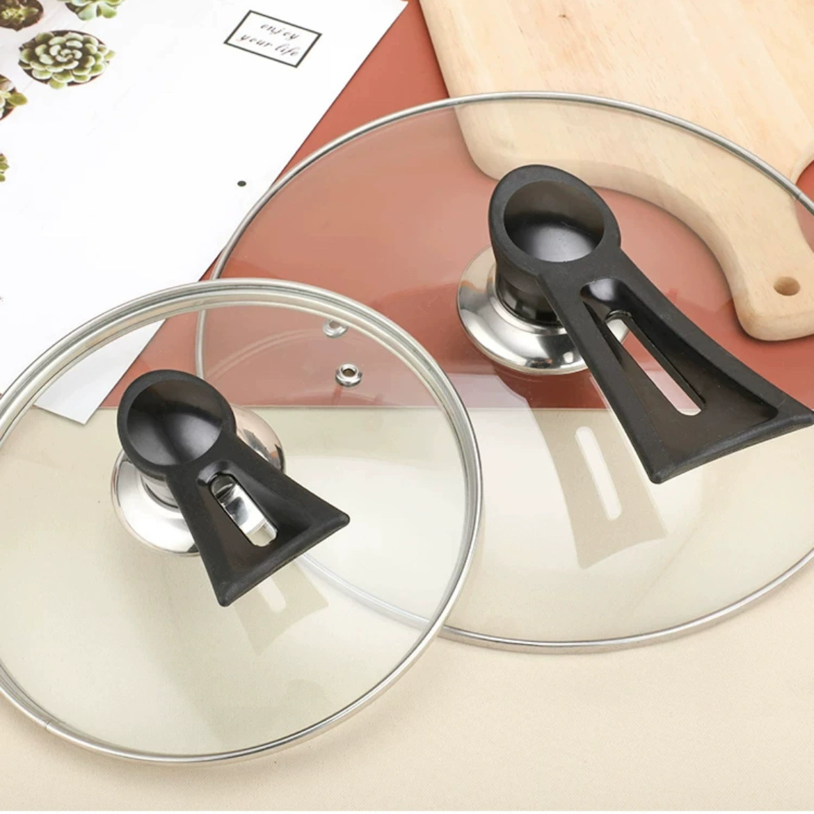 Factory direct selling plastic can stand a pot and handle handle handle handle, wooden top bead pot lid