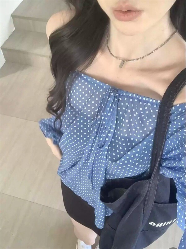 Original chiffon Korean-style off-shoulder polka dot tie-up light luxury women's summer new loose thin casual semi-sheer top Original chiffon Korean-style off-shoulder polka dot tie-up light luxury women's summer new loose thin casual semi-sheer top