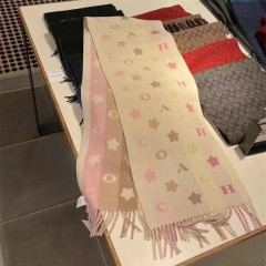秋冬の新型coa寇羊毛のカシミヤの花の星のマフラーの気質の乳の茶色の保温の大きいショールは首を囲みます。