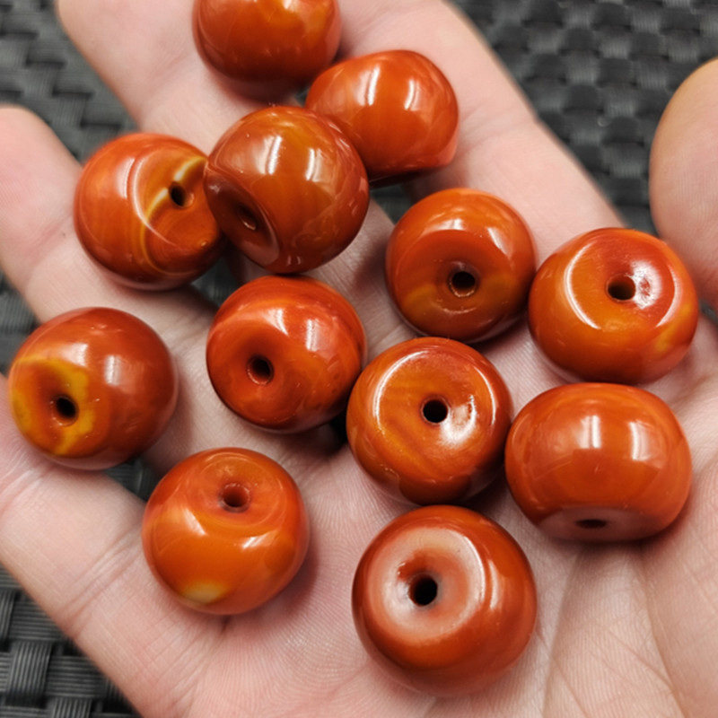 Warring States red agate vintage-style beads, loose jade beads, chicken blood red jade buttons, abacus beads, tire beads, separator beads, decorative beads Warring States red agate vintage-style beads, loose jade beads, chicken blood red jade buttons, abacus beads, tire beads, separator beads, decorative beads
