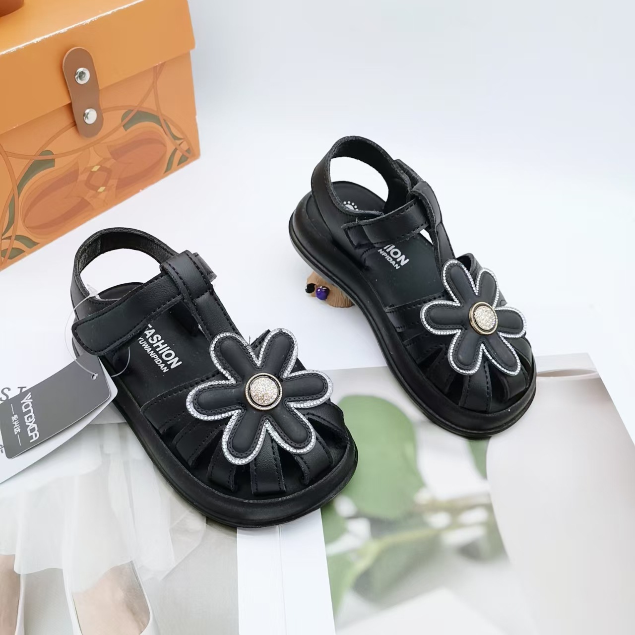 27-31 Tamaño de sandalias para niñas, zapatos de sol para niños, nuevos zapatos de niñas, zapatos de princesa de estilo extranjero