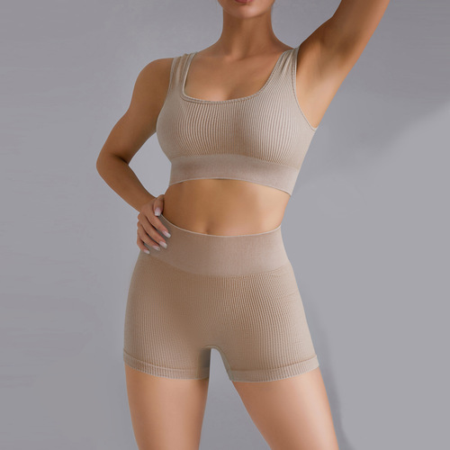 European and American seamless yoga clothing set for women quick-drying sports fitness clothing yoga vest tight high-waisted yoga pants shorts