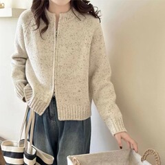 花の糸の雑色の丸首の短いセーターのカーディガンの女性の秋の婦人服の新型の復古の双ファスナーのニットはやせているコートを現します。