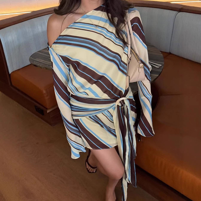 2026 New European and American Style Spicy Girl One-Shoulder Striped Dress for Women, Asymmetrical Off-Shoulder Tie Waist Short Bodycon Dress