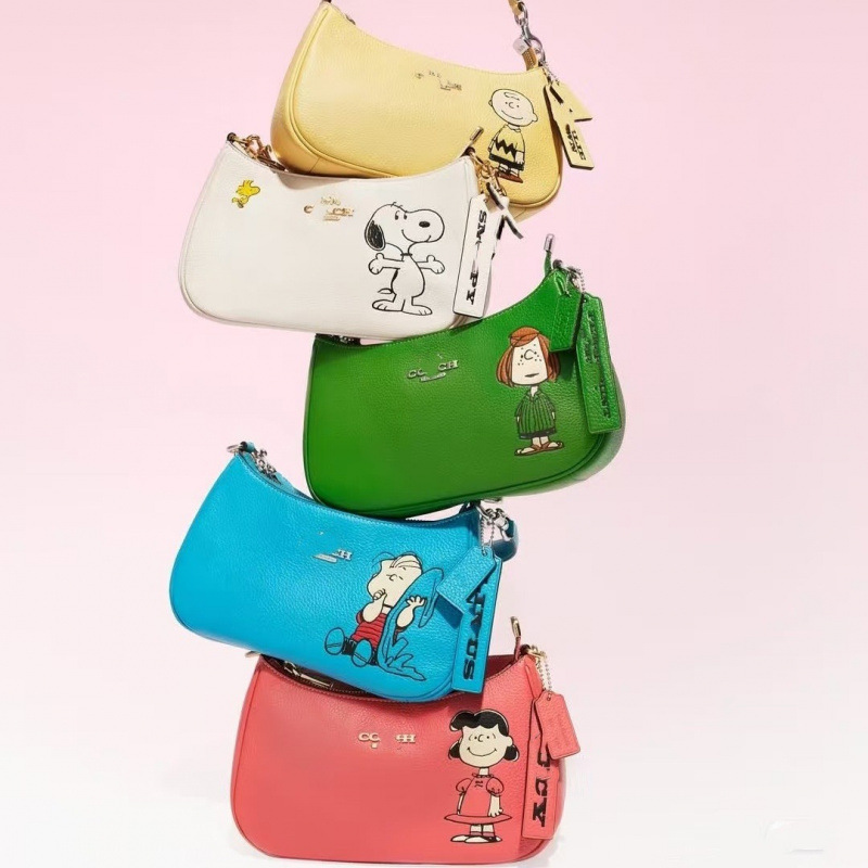 Snoopy Teri Underarm Bag Lv Women's Bag Mahjong Bag Chanel Crescent Bag Single Shoulder Crossbody Chain Bag