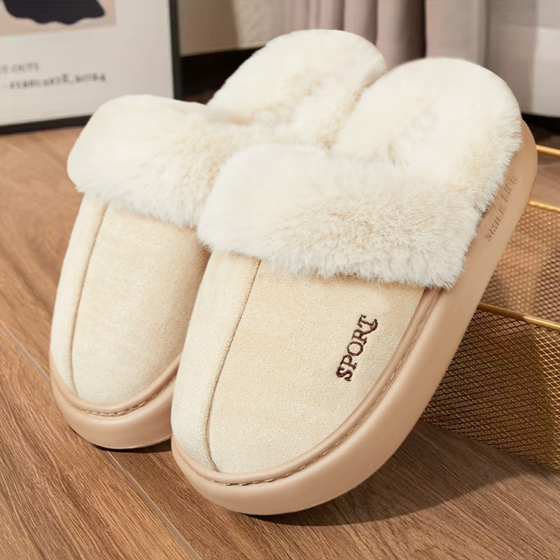 Zapatos de algodón para mujer nuevo estilo trapeador de algodón de gran tamaño transfronterizo más botas de nieve gruesas de terciopelo botas cortas de moda botas de algodón cálidas y frías al por mayor