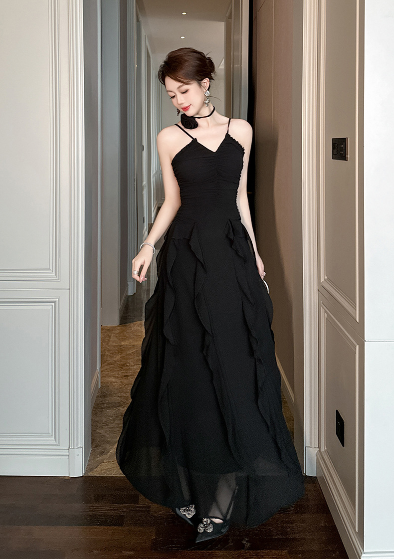 Đầm maxi nữ thắt eo cổ V lưng trần chất liệu chiffon xếp ly — Màu đen chi tiết 7
