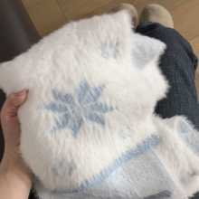 可爱雪花水貂绒针织围巾女秋冬氛围感保暖简约新气质百搭加厚围脖
