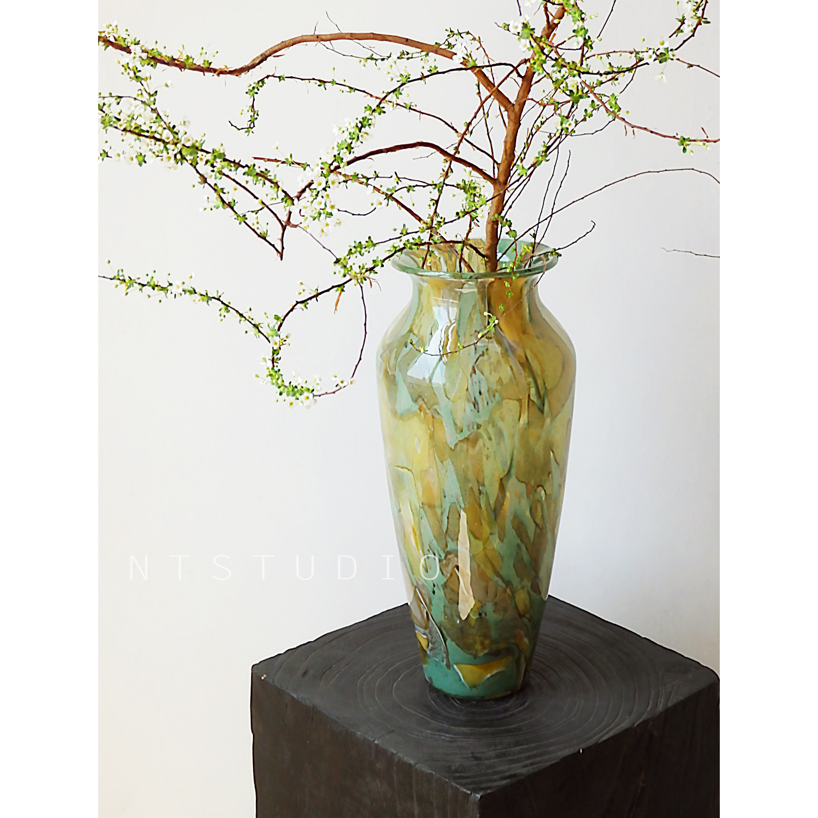 Modern Simple Vintage Rock Texture Handmade Glass Vase Art Advanced Light Luxury Hydroponic Lily Flower Ornaments