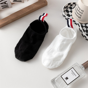 TB letter boat Socks Xinjiang cotton men's socks women's socks low-cut boat Socks invisible socks tide socks black and white solid color socks