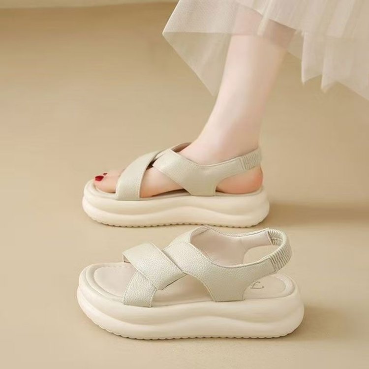 Sandalias romanas para mujeres 2026 verano nuevo muffin de moda tacones altos con falda temperamento zapatos de playa