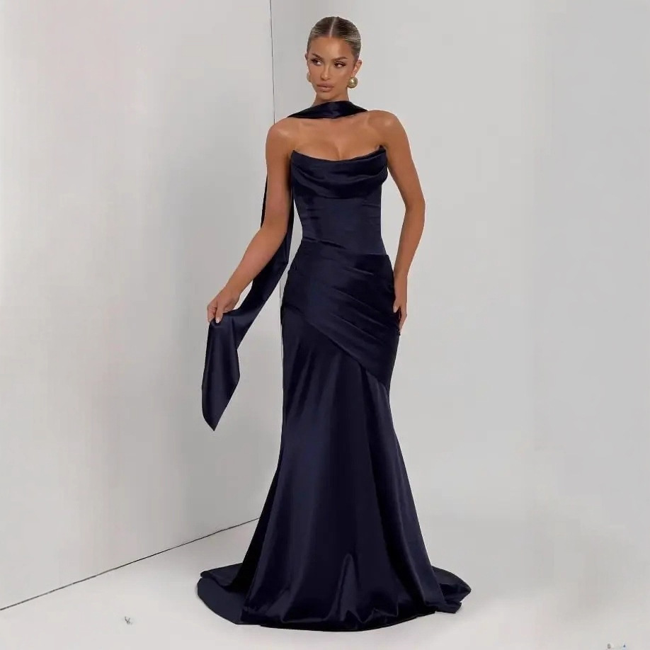 New Strapless Foreign Trade Evening Dress for Banquets and Parties, Slim Fishtail Dress with a Small Train, Elegant and Graceful