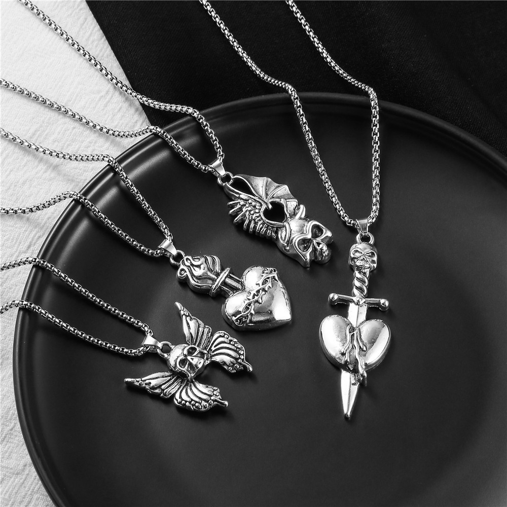 fashion new sweater chain heart hip-hop trend cool skull clavicle chain