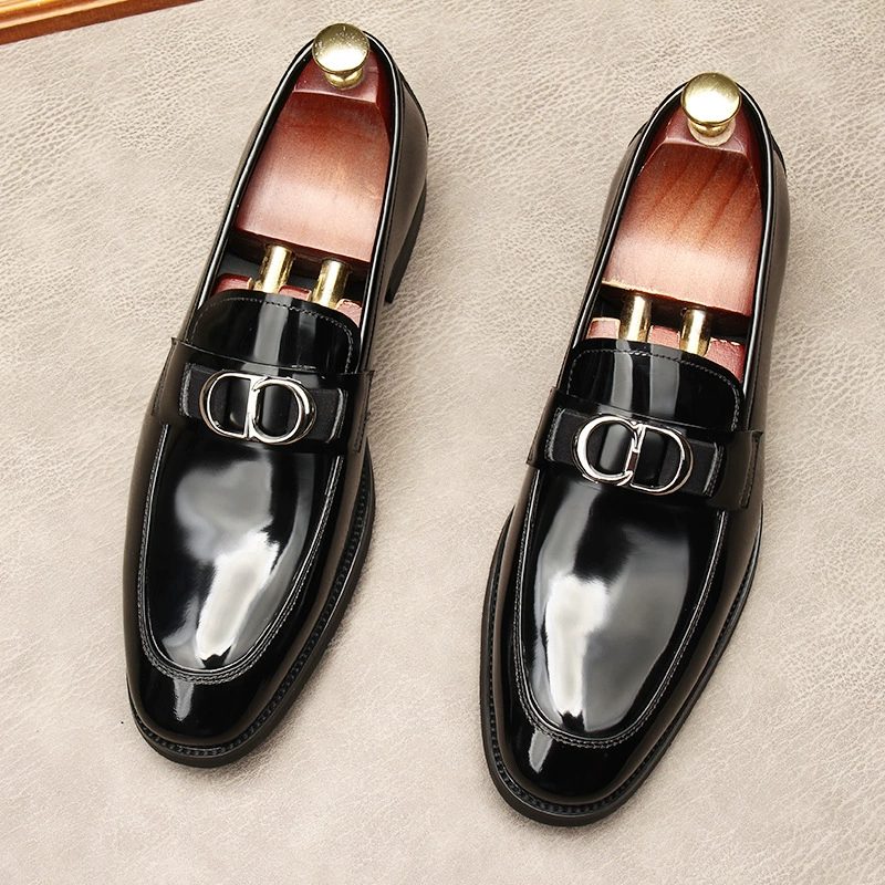 2023 Весенняя Новая мужская повседневная кожаная обувь, мужская обувь с острым носком, британская модная обувь, дышащая повседневная обувь, мужская обувь из лакированной кожи