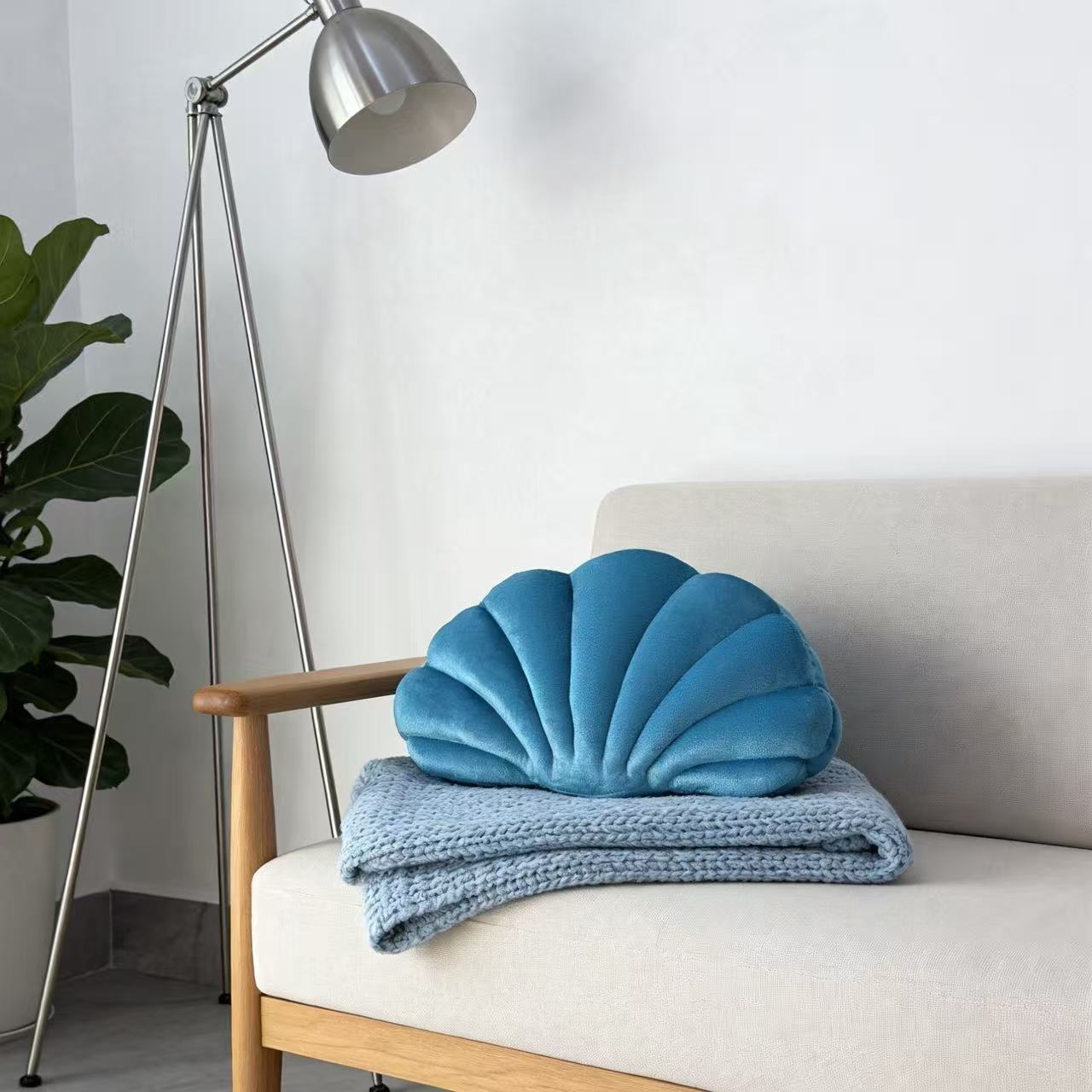 Zhang Yixing's Same Style Plush Shell-Shaped Pillow for Home Aquarium Decoration, Sofa Office Marine Animal Pillow