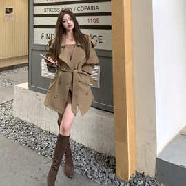 复古卡其色双排扣翻领风衣外套女冬季英伦风高级感超好看西装大衣