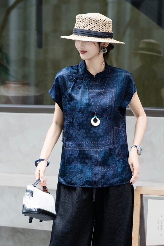 Nanyou Summer Blue Square Scarf Patchwork Silk and Rayon Xiangyun Silk Top with New Chinese-Style Button Retro Blouse Nanyou Summer Blue Square Scarf Patchwork Silk and Rayon Xiangyun Silk Top with New Chinese-Style Button Retro Blouse