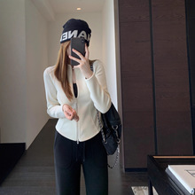 春不晚◆立体裁剪 显身材比例修身显瘦保暖立领外套女上衣秋冬新