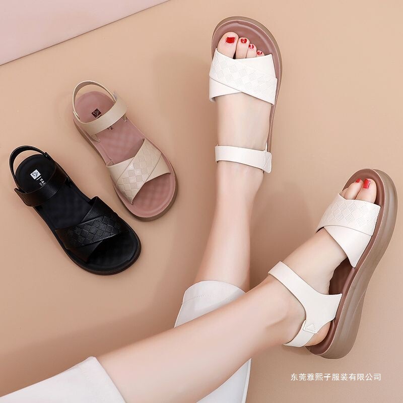 Women's summer outdoor sandals for middle-aged and elderly, soft leather, soft sole, non-slip, new style, thick-soled beach sandals for ladies Women's summer outdoor sandals for middle-aged and elderly, soft leather, soft sole, non-slip, new style, thick-soled beach sandals for ladies