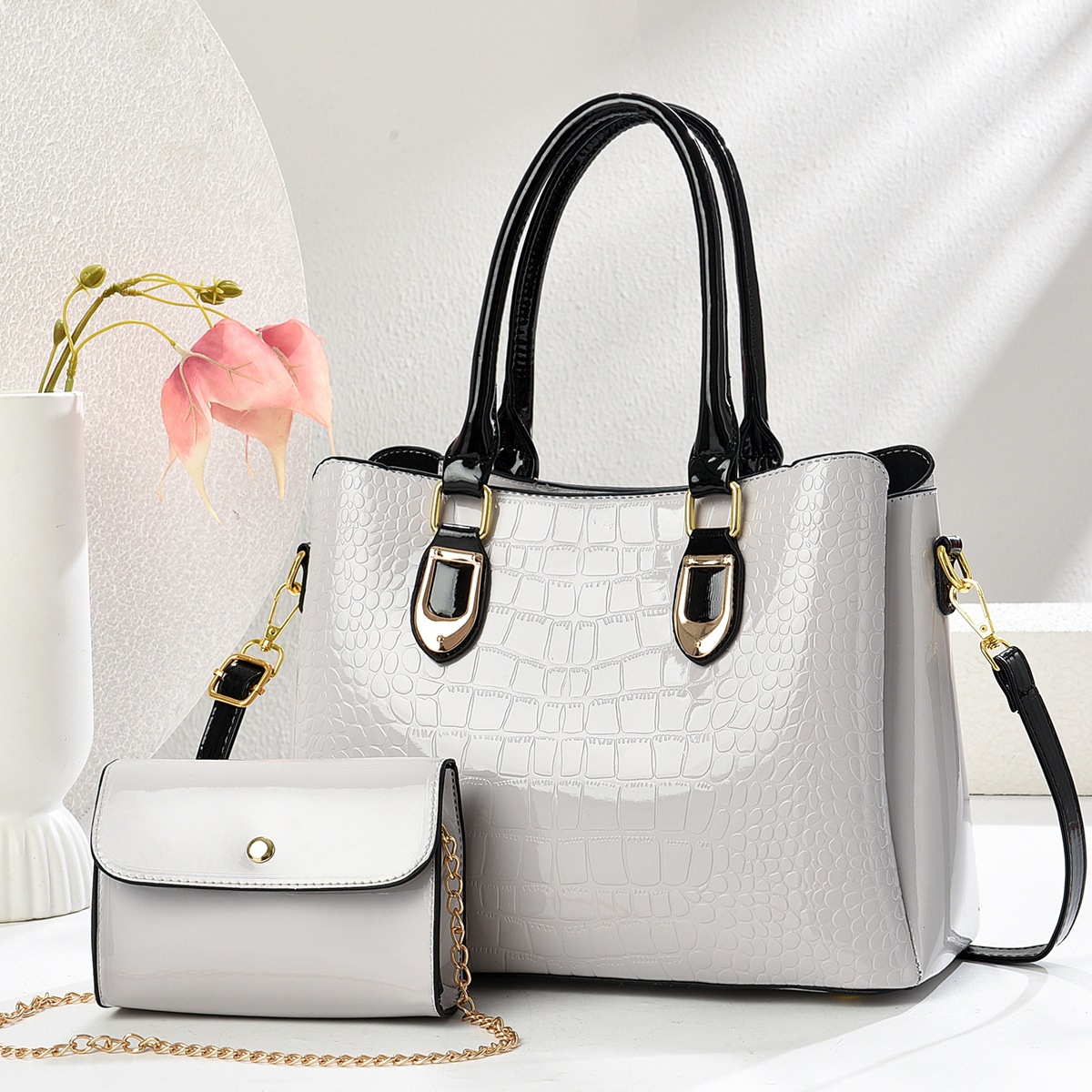 520 Regalo de San Valentín Cadena de cumpleaños Bolso Tote Bolso de viajero femenino 2025 Nuevo bolso de hombro de gran capacidad