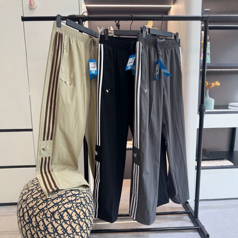 Cross-border cloverleaf embroidered three-stripe casual pants, unisex, spring and autumn fashion sports pants, couple's jogger pants Cross-border cloverleaf embroidered three-stripe casual pants, unisex, spring and autumn fashion sports pants, couple's jogger pants