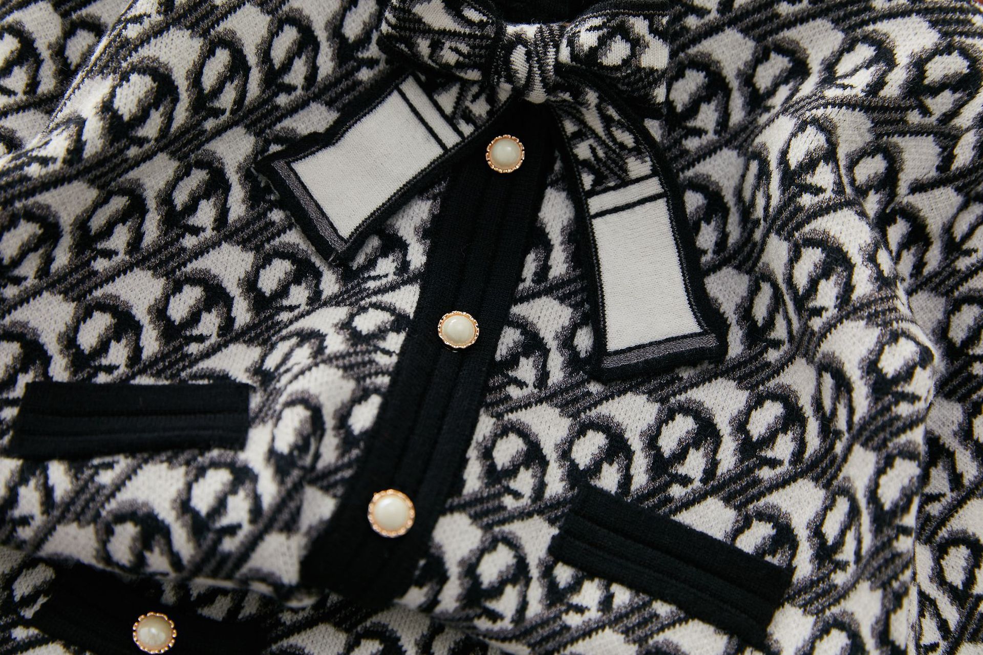 Girls' Sweater 2022 Autumn/Winter Small Fragrant Wind Children's Knitted Cardigan+Half Skirt Two Piece Set_voghion.com