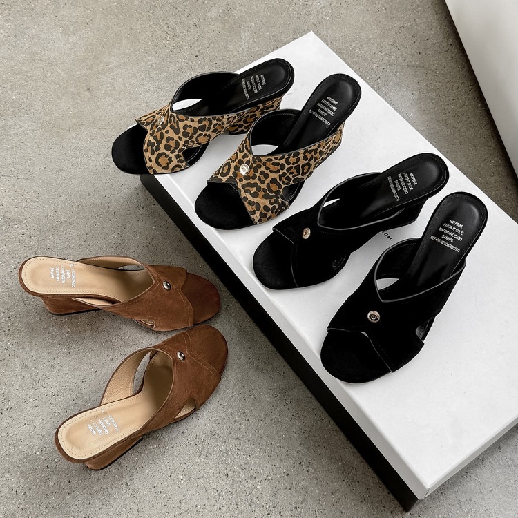 Sandal nữ da cừu hở mũi quai chéo gót xuồng 5 cm — màu nâu, Trang chủ, màu đen chi tiết 82
