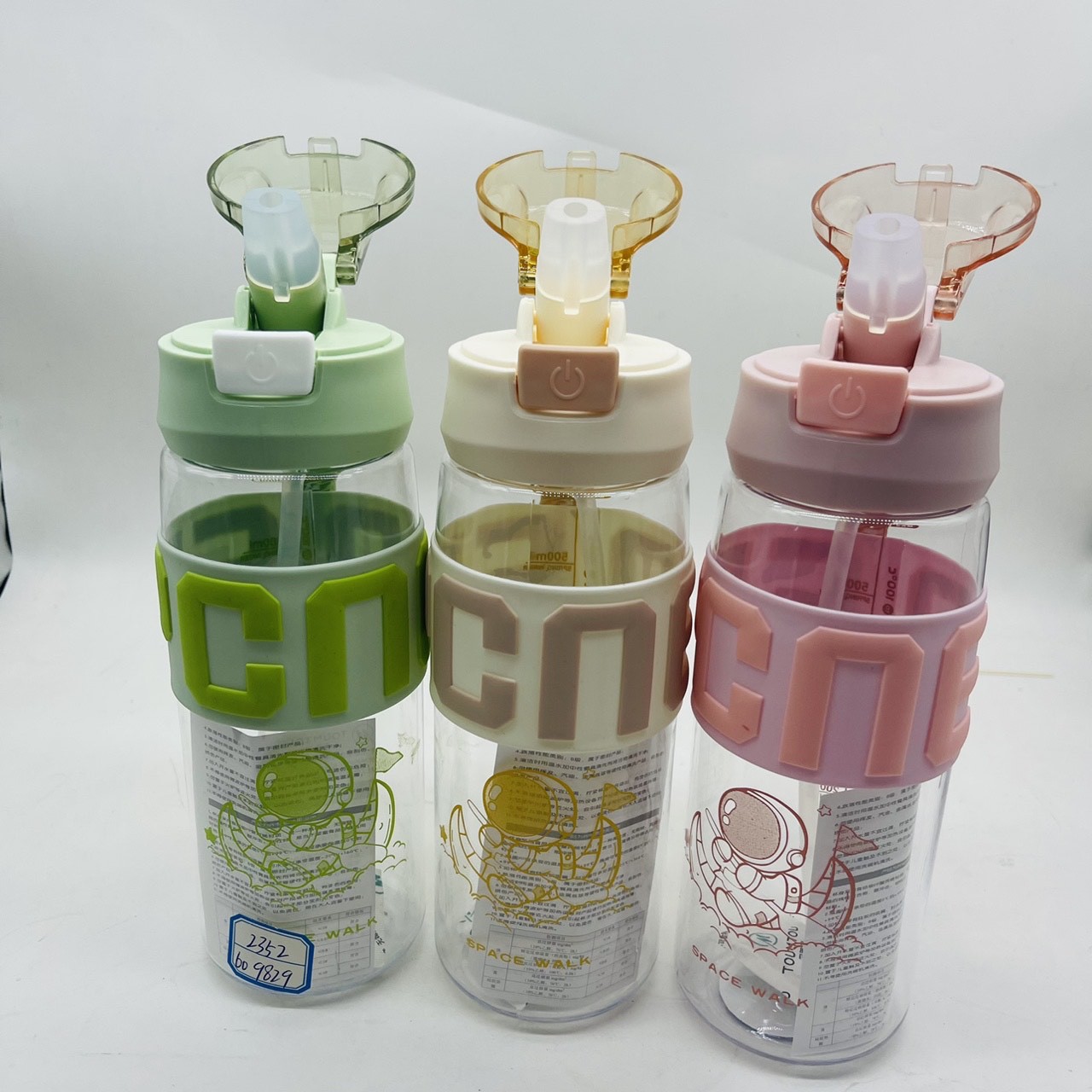 Dometo 2024 nueva taza deportiva 650ml taza de paja de plástico estudiantes taza portátil hervidor de agua al aire libre al por mayor