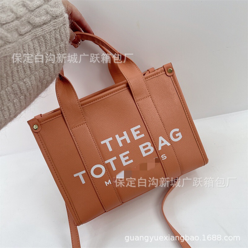 Tote Bag New Bag Niche Design Handbag Simple Retro Shoulder Bag Fashion Trend Large Capacity Commuter Bag