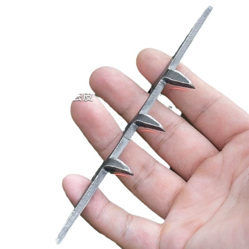 Corn husking tool, thin handheld corn peeler, dual‑finger spike design, lightweight 0.08 kg