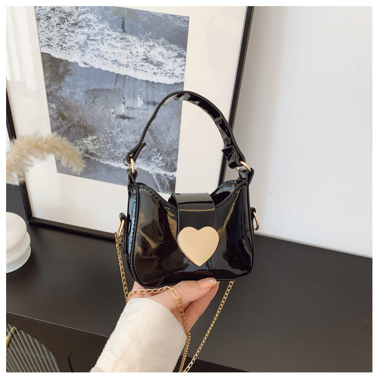 Unisex Pu Heart Shape Solid Color Elegant Streetwear Sewing Thread Square Hidden Buckle Shoulder Bag display picture 19