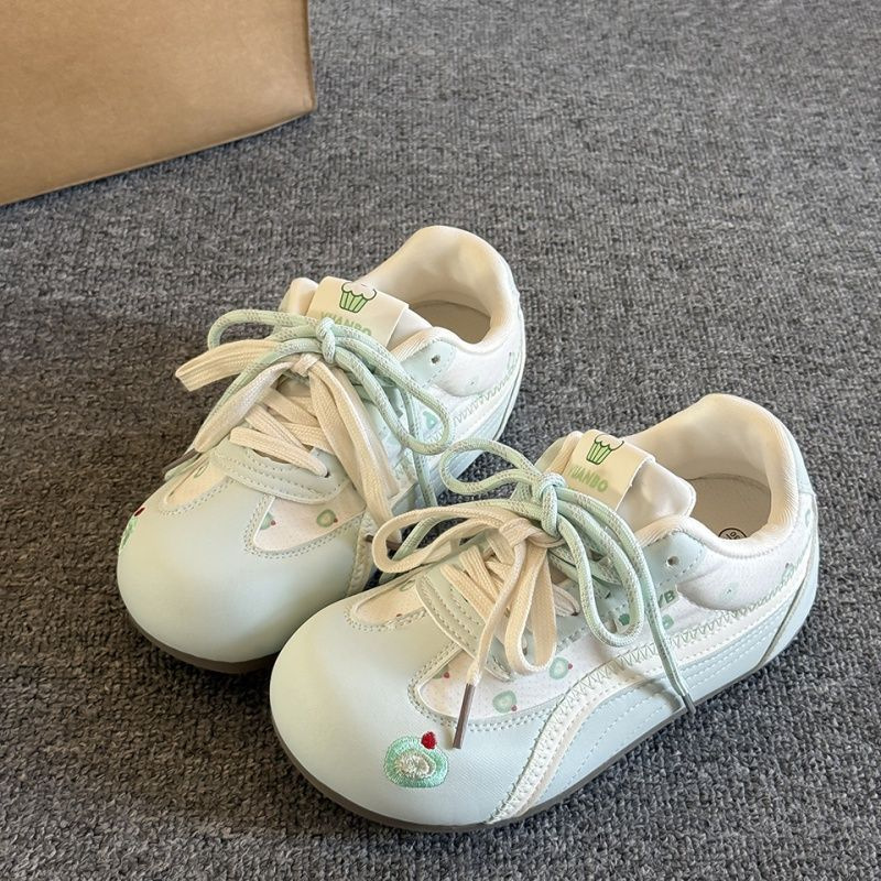Dulce viento del campus oso zapatos de entrenamiento de primavera y otoño 2025 muñeca de alto valor de cara zapatos casuales de skate en zapatos blancos versátiles