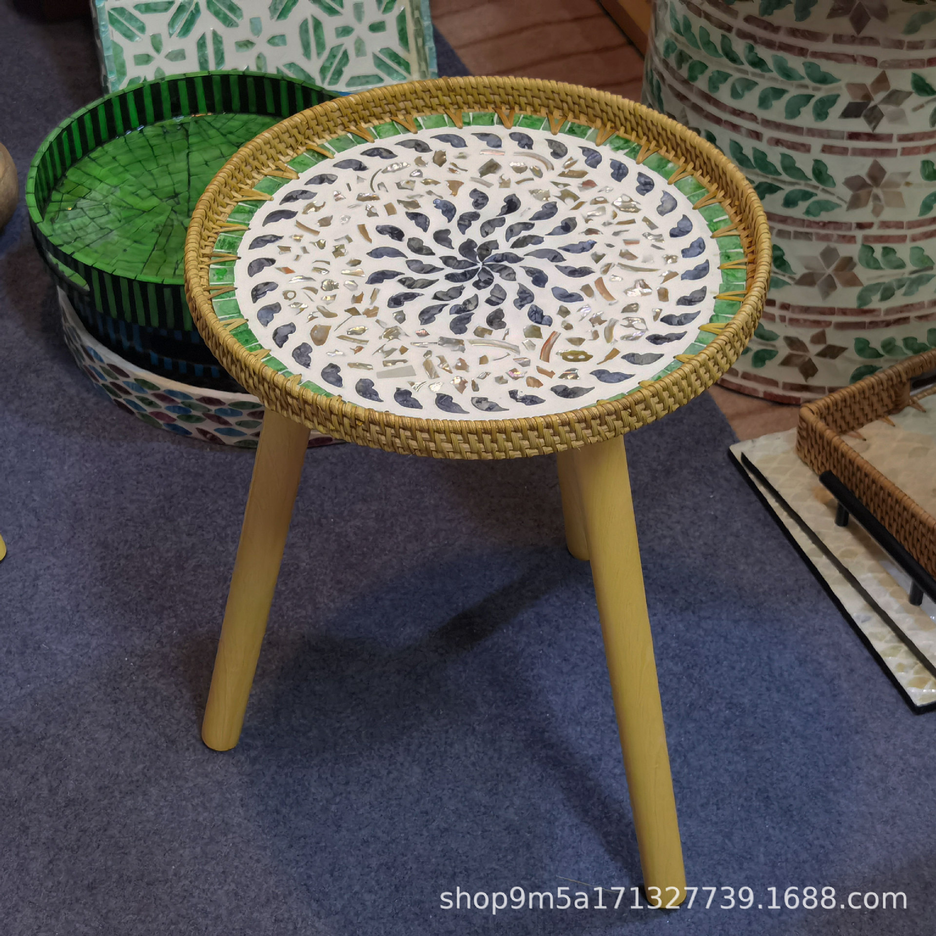 Estilo nórdico hecho a mano mimbre tejida Shell pequeña mesa de café cuadrado sofá pequeño lado pequeño Mesa Redonda mesa de picnic almacenamiento