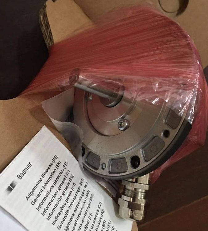 堡盟Baumer光电增量式编码器OG8DN2048CI脉冲测速传感器