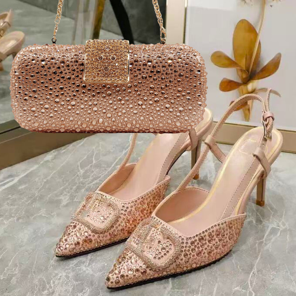 Zapatos de diseño italiano de verano nuevo super仙 diamante punta sandalias de talón alto banquete de boda
