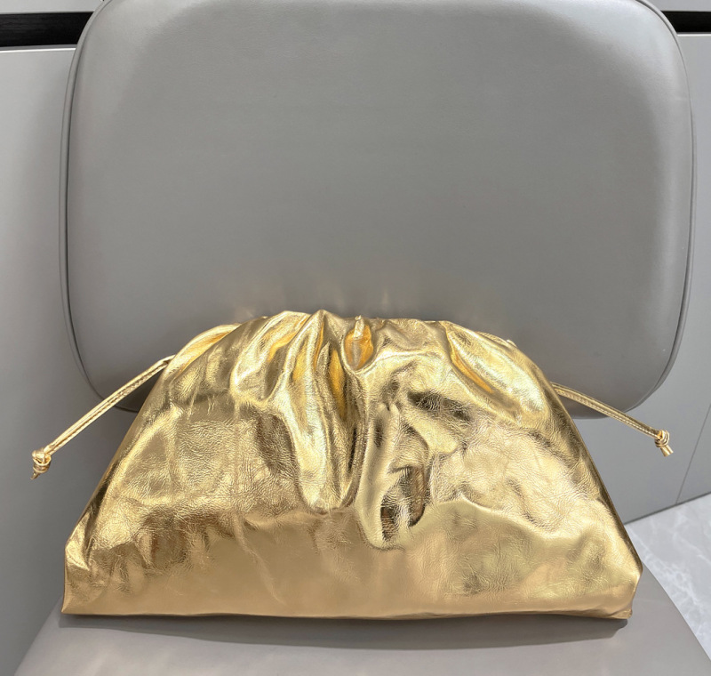 国境を越えた女性バッグ欧米の新しい金色の雲が大きな餃子バッグを包んだシングル肩が斜めになって対外貿易女性バッグを包む|undefined