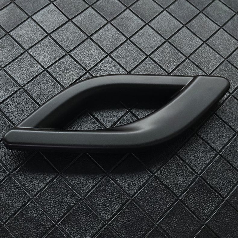 Maserati emblem, Levante, Ghibli, Quattroporte – black and gold leaf-shaped vent grille emblem, car sticker