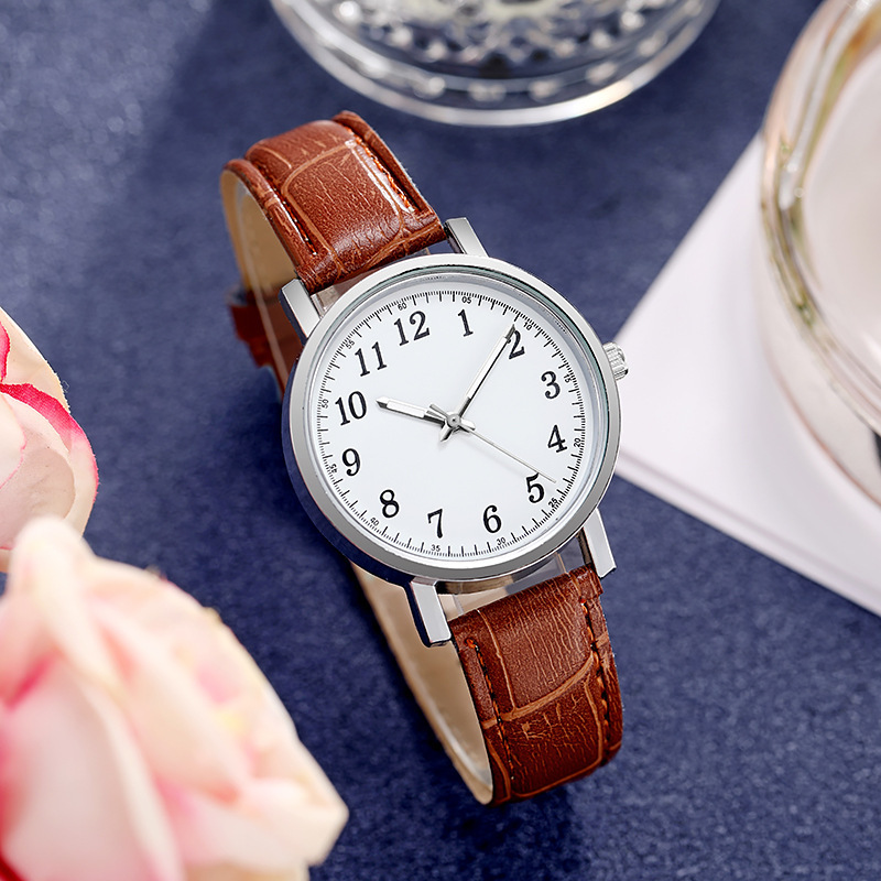 New couple small round watch simple casual watch male and female students quartz watch gift _voghion.com
