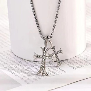 �羳�W��ins���pʮ�ּܲ��P��朏͹�������Ůë���B �S�����l